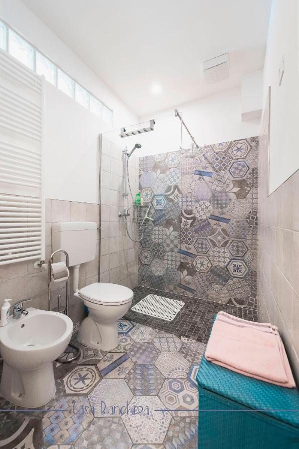 Casa Bianchera مونفالكوني المظهر الخارجي الصورة