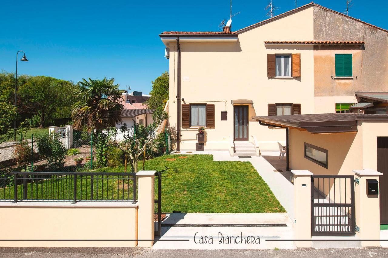 Casa Bianchera مونفالكوني المظهر الخارجي الصورة